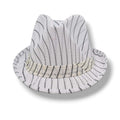 Sombrero fedora de tela blanco con rayas negras verticales y cinta decorativa, estilo casual de PartyStore